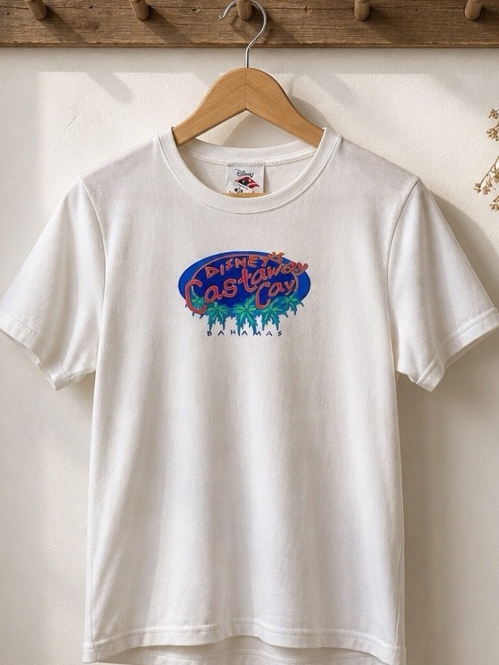 Disney Cruise Line Castaway Cay Bahamas child T-shirt medium 100% cotton NWT